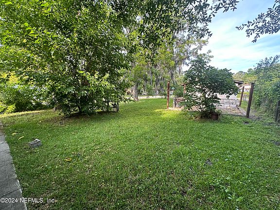 2nd image of 4451 LINDER Avenue