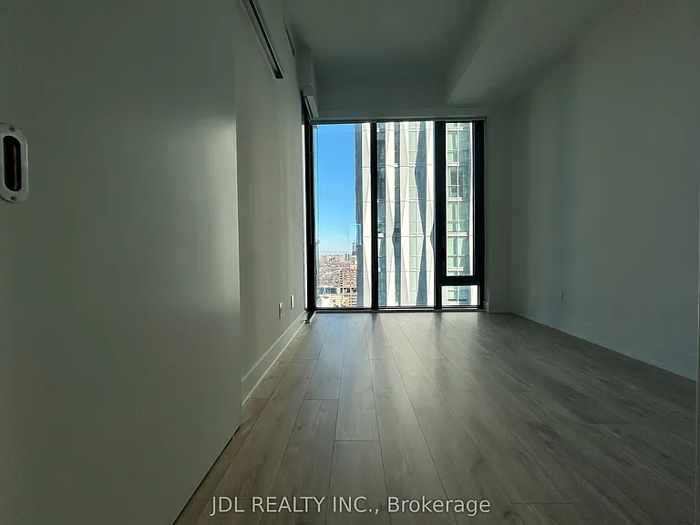 8 Cumberland St #2602 — Photo 13