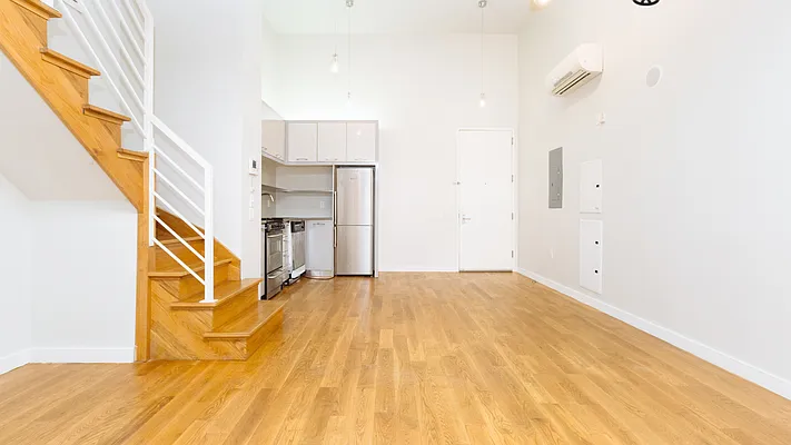 Rented by Nooklyn NYC LLC | media 22