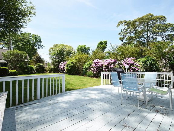 4th image of 622 Beacon Boulevard #E