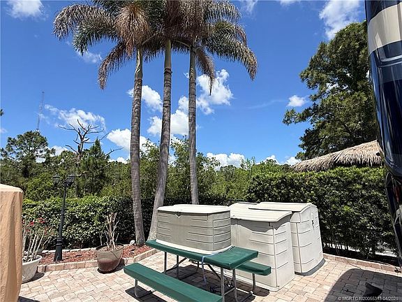 5th image of 69 NW Boundary Dr