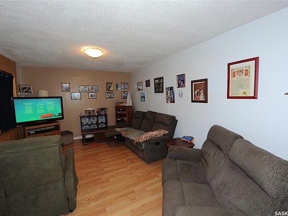 2nd image of 213 1st St