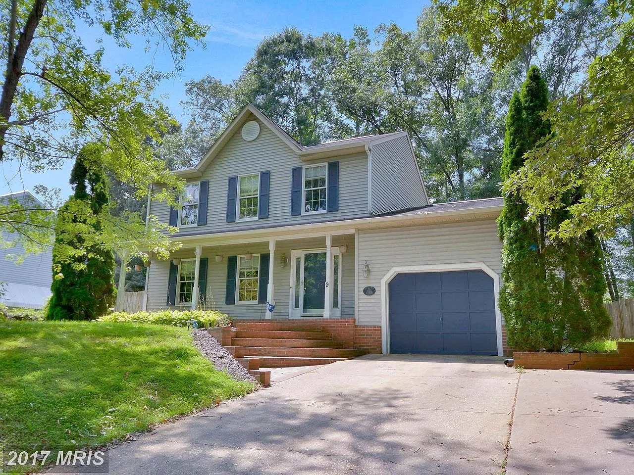 9 Twin Lake Ct photo 1