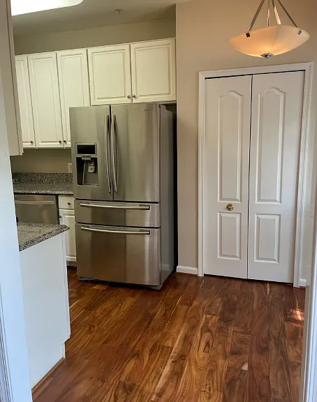 1813 Kenwood Ave — Photo 23