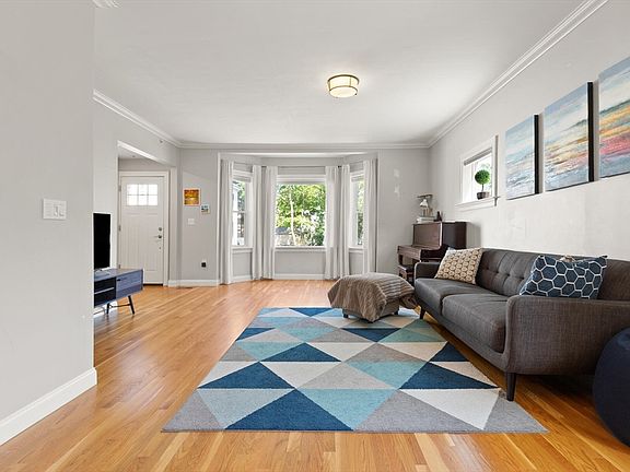 4th image of 122 Park St #1