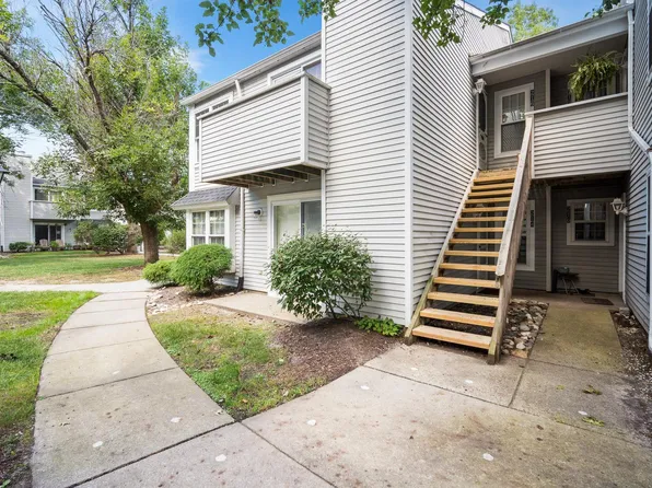 214 Meadow Ridge Rd #212, Galloway, NJ 08205