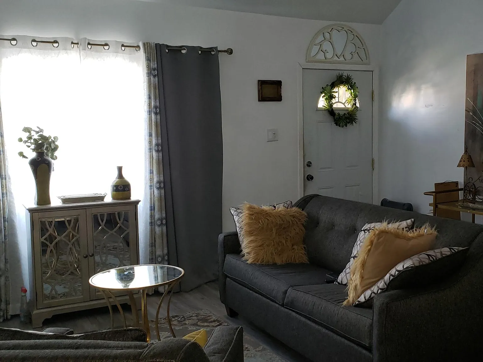 1740 S Mansfield Ave — Photo 2