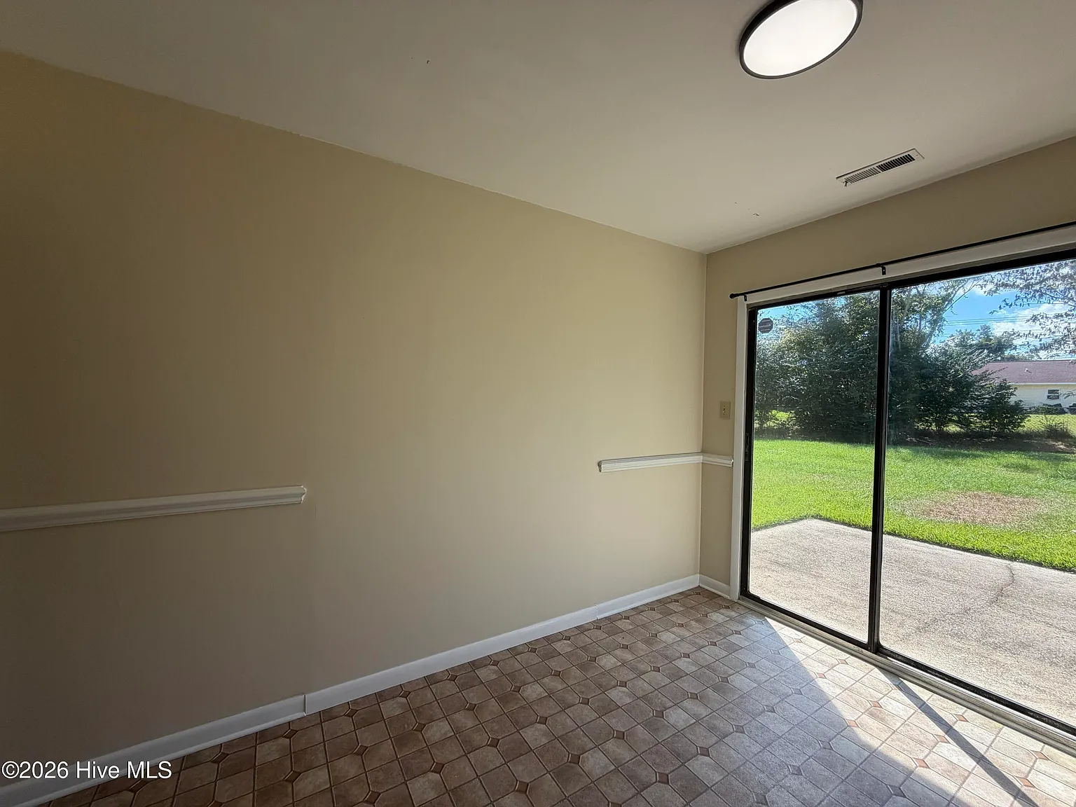 4 bed, 2.0 bath, $1,775 — Photo 3