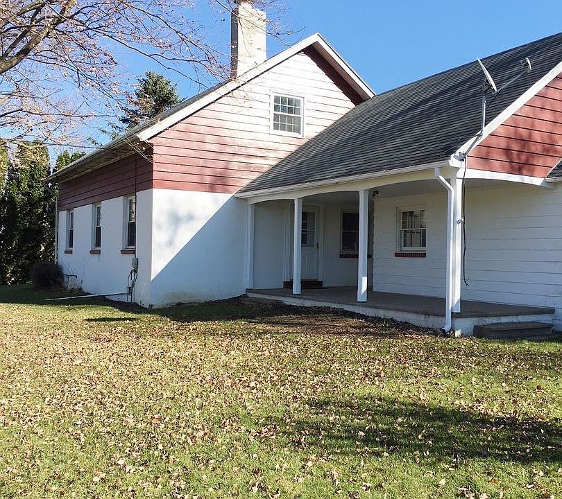 1st image of 5 Lily Ln