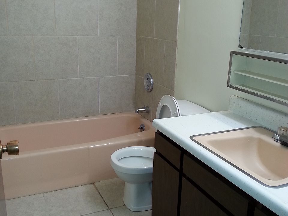 2nd image of 1738 Longview Rd APT 6
