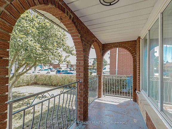 5th image of 4104 Brandon Gate Dr