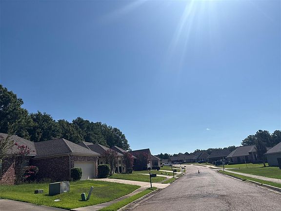 5th image of 1041 Silver Cir