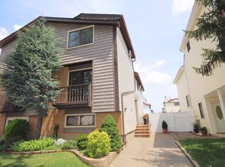 345 Travis Ave, Staten Island, NY 10314