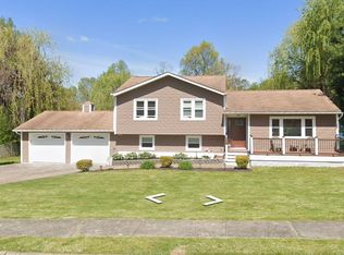 70 Barnes Rd, Washingtonville, NY 10992