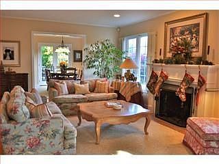 5th image of 675 Woodland Ave