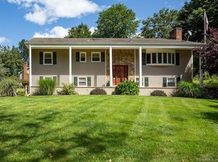 6 Cindy Ln, Norwalk, CT 06851