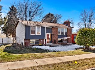 1141 W 1950 N, Clinton, UT 84015