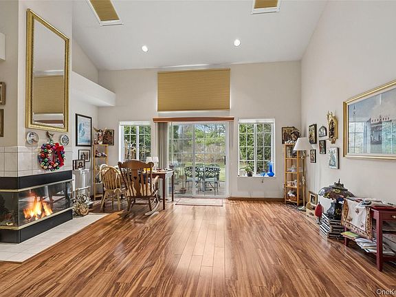 5th image of 154 Farm House Ct
