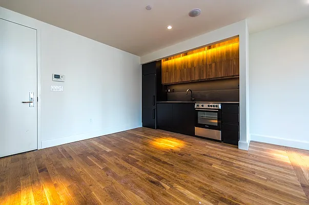 Rented by Nooklyn NYC LLC | media 126