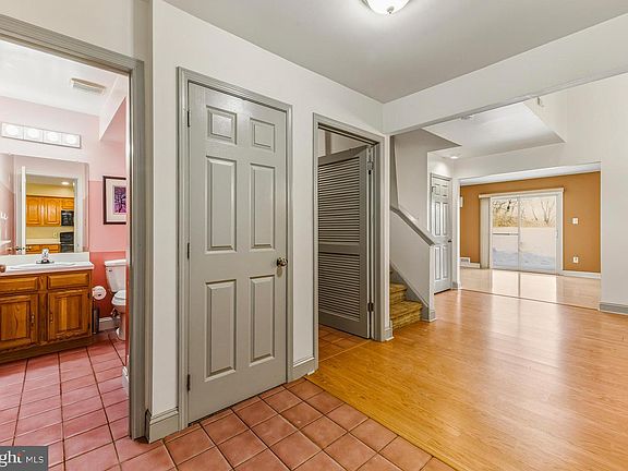 2nd image of 103 Doral Dr