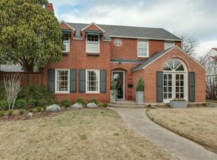 6827 Gaston Ave, Dallas, TX 75214