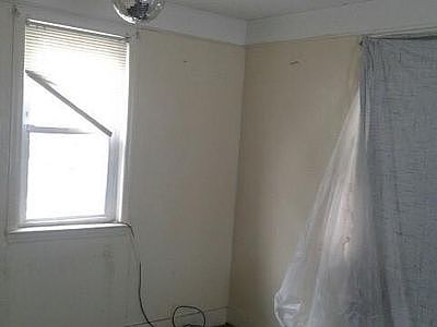 2nd image of 124 Locust Hill Ave