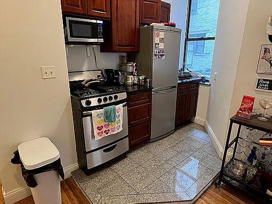 1st image of 171 W 4th St #2