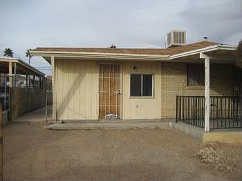 3rd image of 3819 Flory Ave