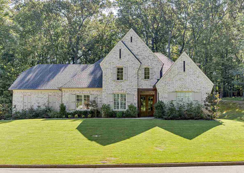 1st image of 432 Grey Hill Dr