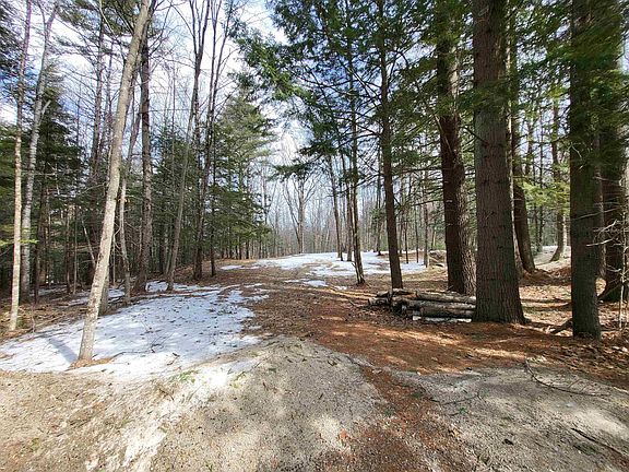 4th image of 890 Washburn Road