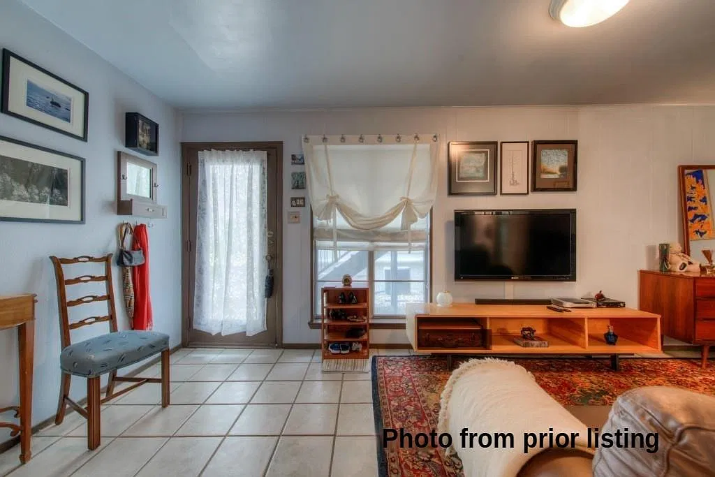 1 bed, 1.0 bath, 341 sqft, $1,000 — Photo 4