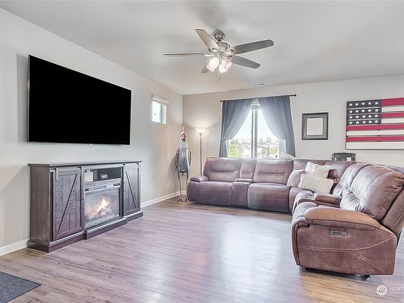 5th image of 19415 21st Avenue Ct E