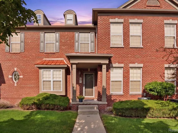 2240 Paddock Ln, Canton, MI 48188