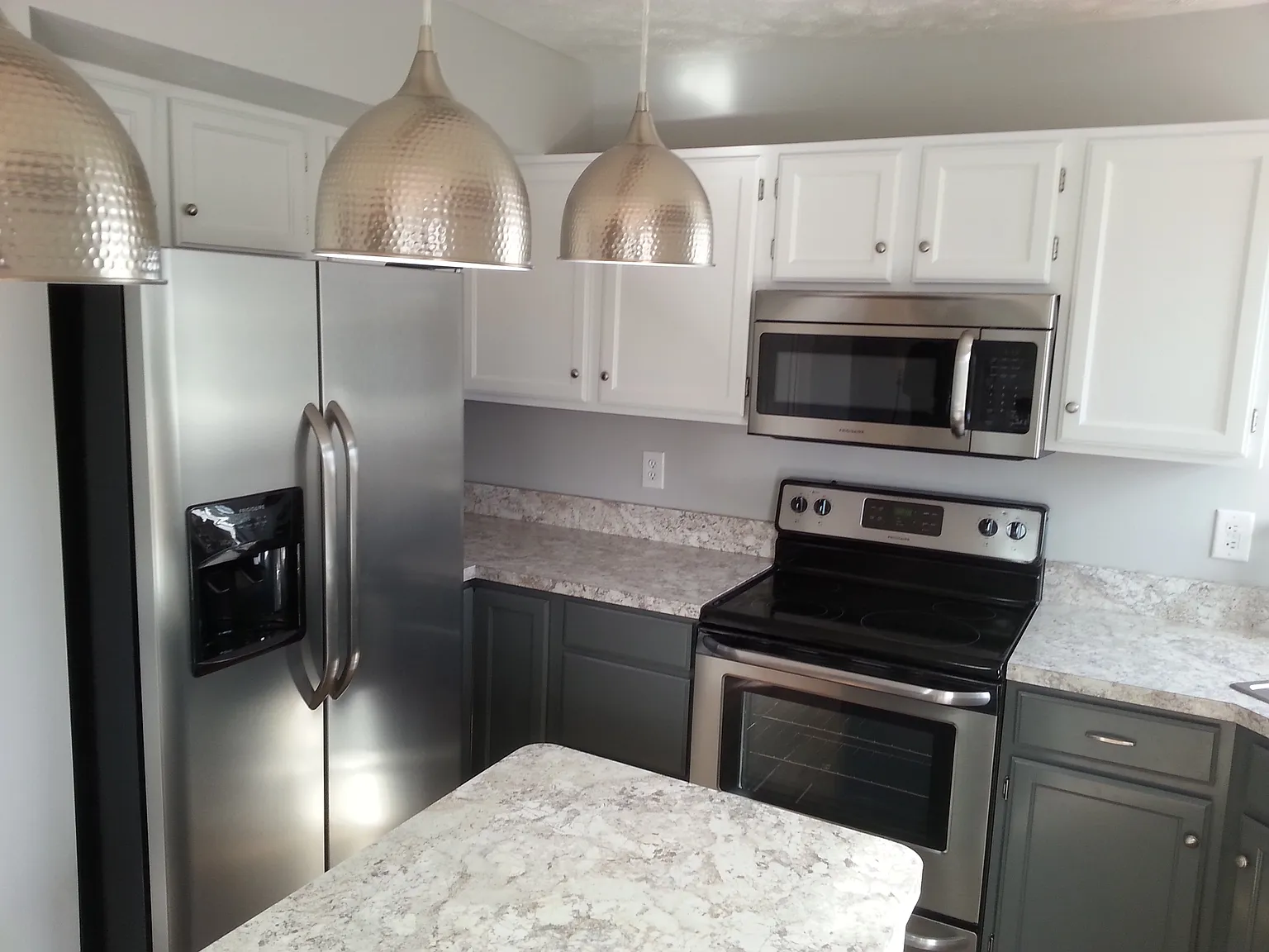 3427 Yorkshire Dr photo 1