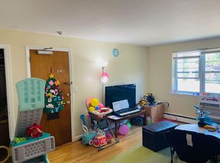 51 Sky View Dr, West Hartford, CT 06117
