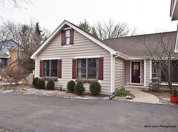 2nd image of 1552 Country Squire Dr