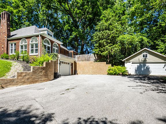 5th image of 8820 Westfield Blvd