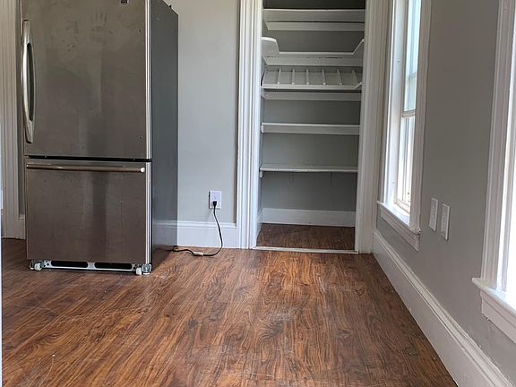 4th image of 43 Arlington St #B