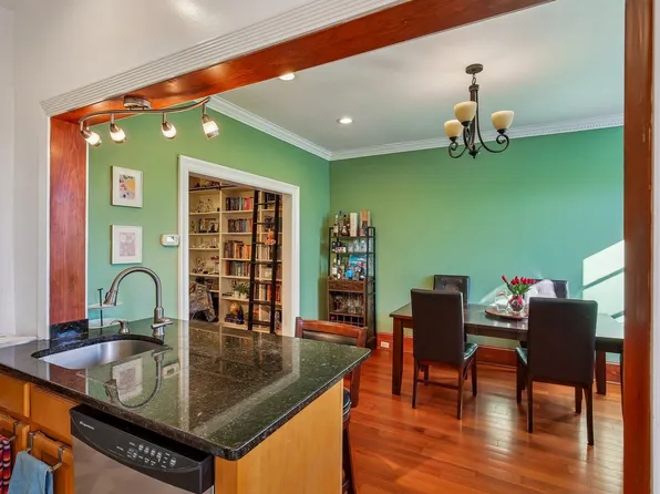 2014 New York Avenue image 13 of 32