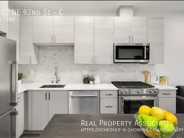 1012 NE 92nd St #C — Photo 10