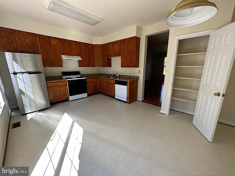 13517 Bannacker Pl — Photo 14