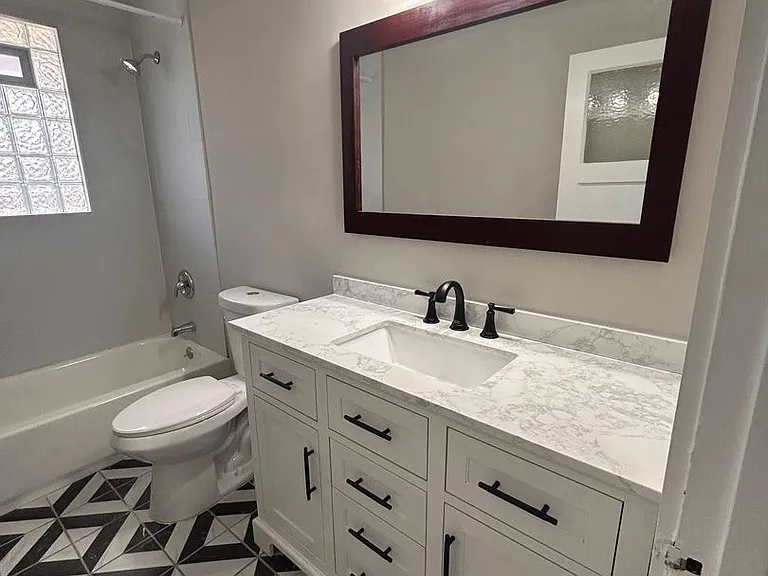 5929 W Washington Blvd — Photo 10