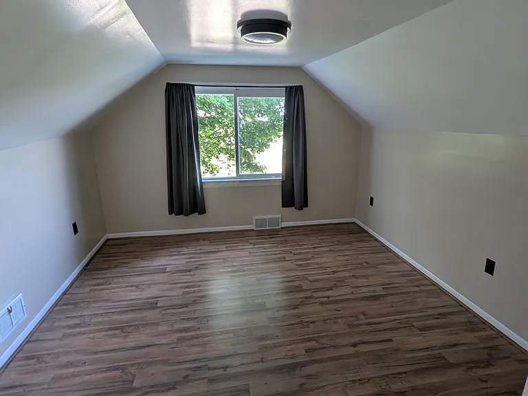 2048 Lakola Rd — Photo 16