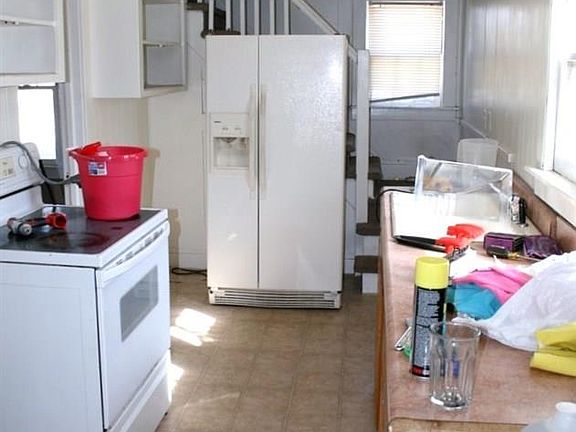5th image of 11814 Orchard St
