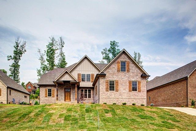 1st image of 638 Oak Cove Ln
