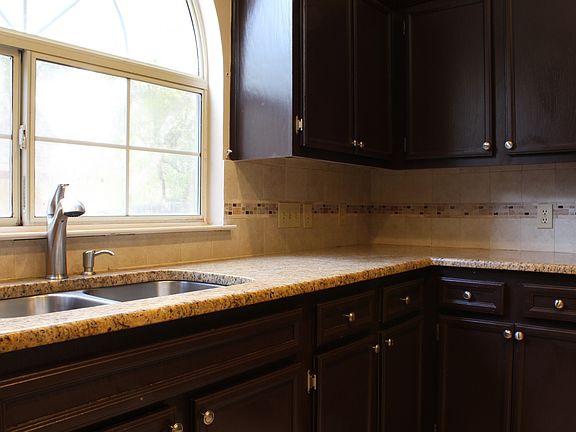 5th image of 7717 Basil Dr
