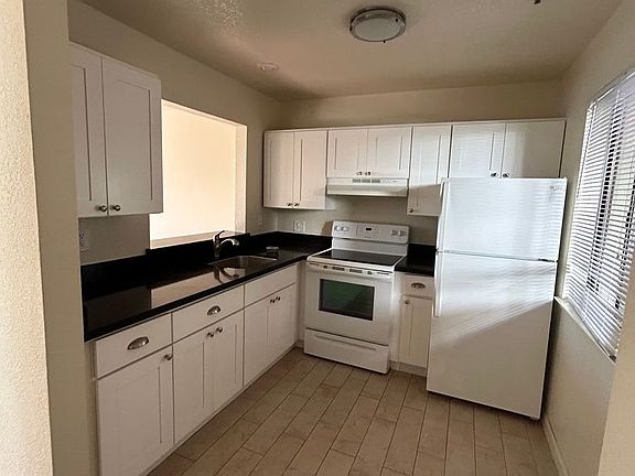 4th image of 3514 25th St APT 203