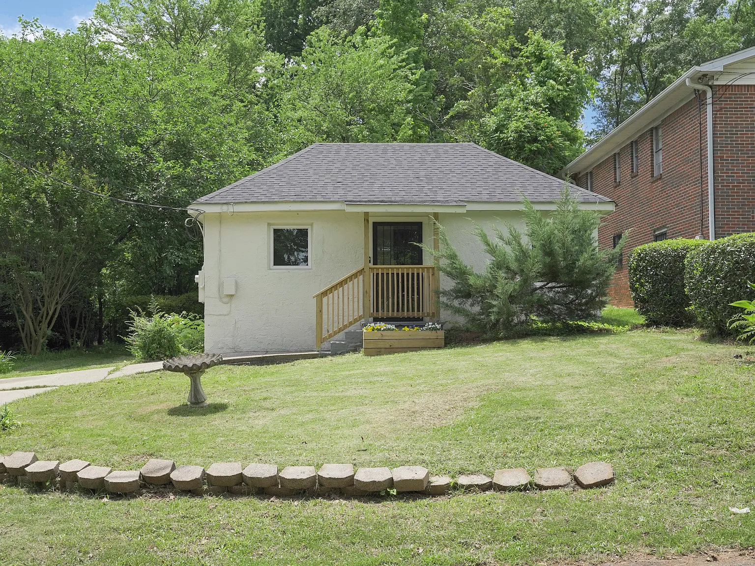 2 bed, 866 sqft, $1,650 — Photo 1