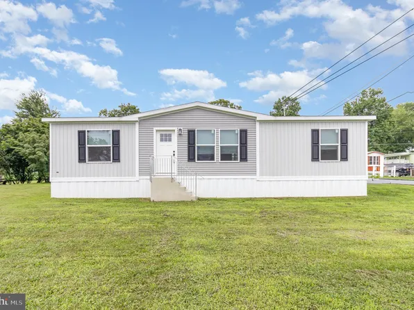 12 Lebanon Valley Ct, Lebanon, PA 17046