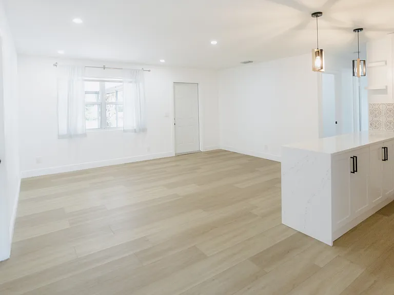 4409 Empress St — Photo 4
